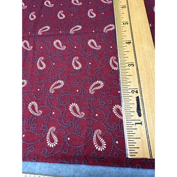 Marcus Fabrics Red Paisley Cotton Fat Quarter 18"x22" Quilting Sewing Craft - Picture 2 of 5